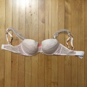 NWOT Dream Angels by Victoria’s Secret Balconnet padded bra/34D